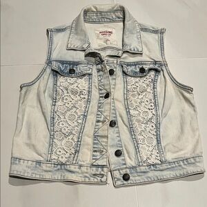 Mossimo Supply Co. Light Blue Denim Vest, size L. Used.